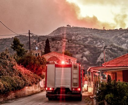 Τίτλος: Δραματική κατάσταση με την πυρκαγιά στην περιοχή του Ξυλόκαστρου και επιπτώσεις στην Αχαΐα