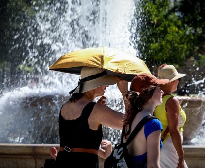 Καλοκαιρινό σκηνικό με βροχές και πτώση θερμοκρασίας στην Ελλάδα τις επόμενες ημέρες