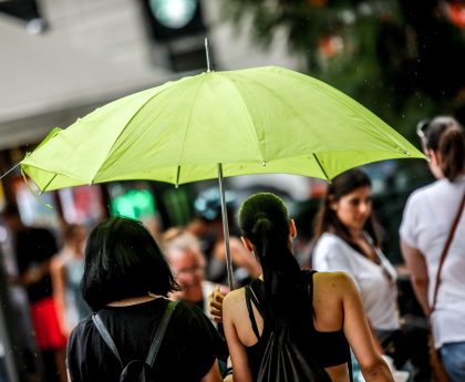 Αλλαγή καιρού με πτώση θερμοκρασίας και βροχές σε πολλές περιοχές της Ελλάδας