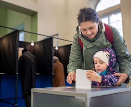 Δεύτερος γύρος εκλογών στη Λιθουανία με προβάδισμα του Σοσιαλδημοκρατικού Κόμματος και ανησυχίες για την εθνική ασφάλεια