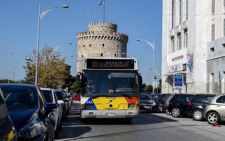 Σοβαρό τροχαίο ατύχημα με τραυματισμούς στη Θεσσαλονίκη