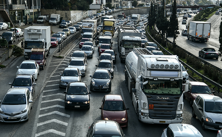 Τροχαίο Στο Κηφισό Δημιουργεί Προβλήματα Στην Κυκλοφορία