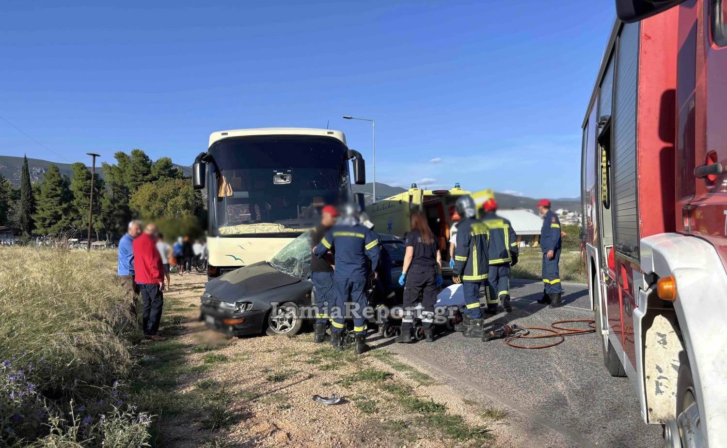 Θανατηφόρα σύγκρουση λεωφορείου με ΙΧ στον δρόμο Λαμίας Στυλίδας